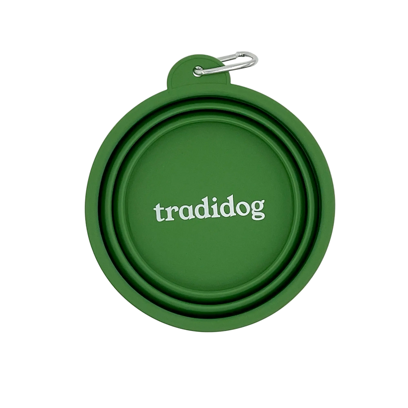 tradidog Faltnapf für Hunde unterwegs